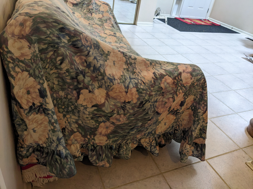 Vintage Loveseat Couch Cover in Floral Print image indicator(3)