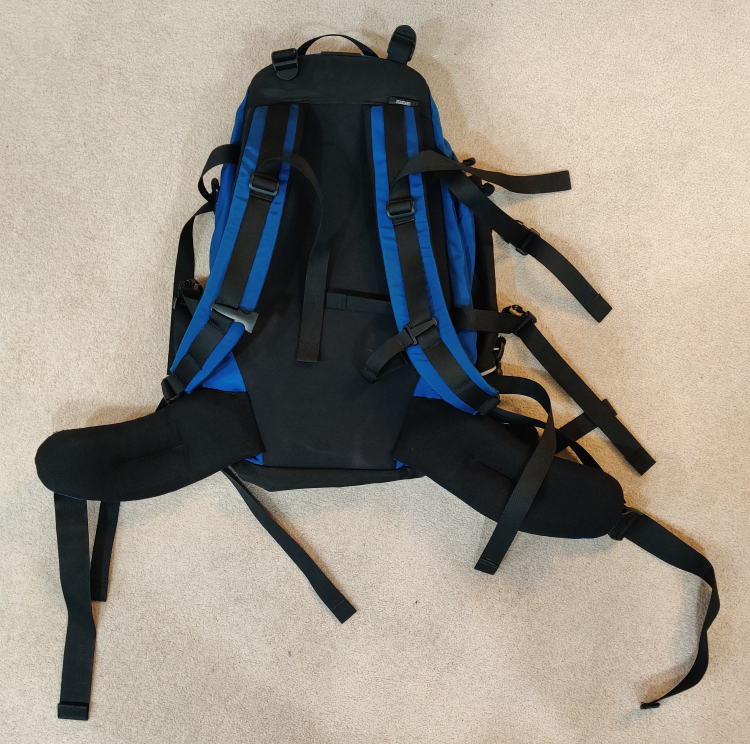 Heavy duty MEC backpack #freecycle - photo 2