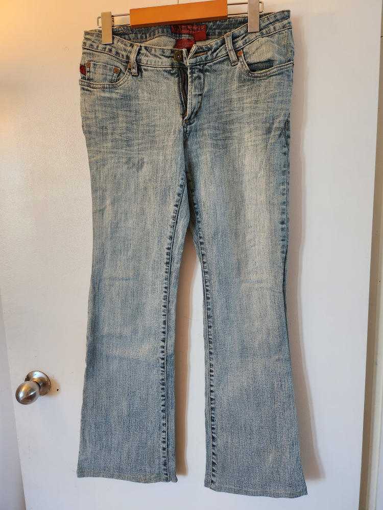 silver jeans thumbnail