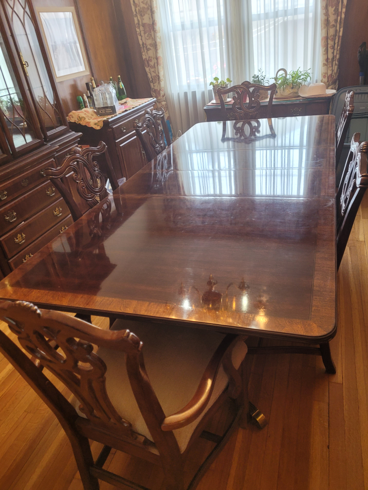 Dining room table - photo 2