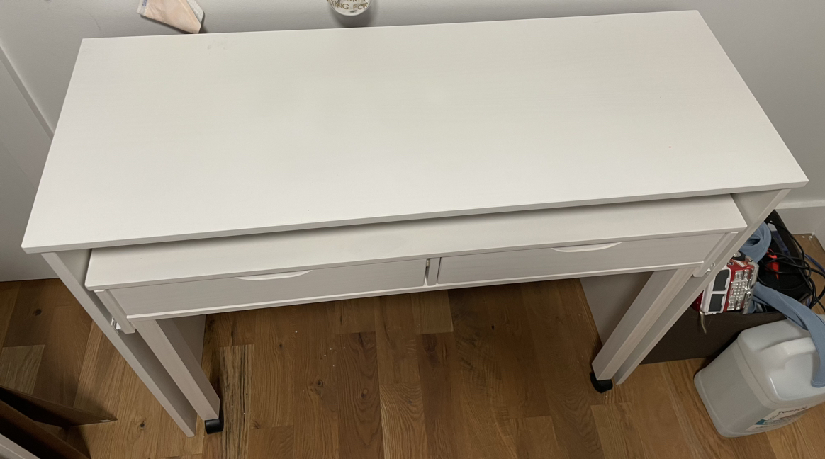 White desk - photo 5