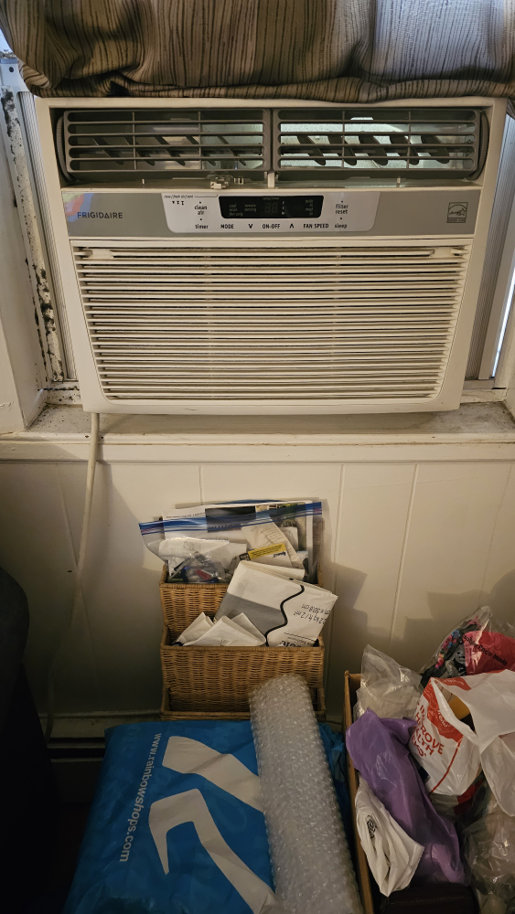 Air Conditioner With Remote.