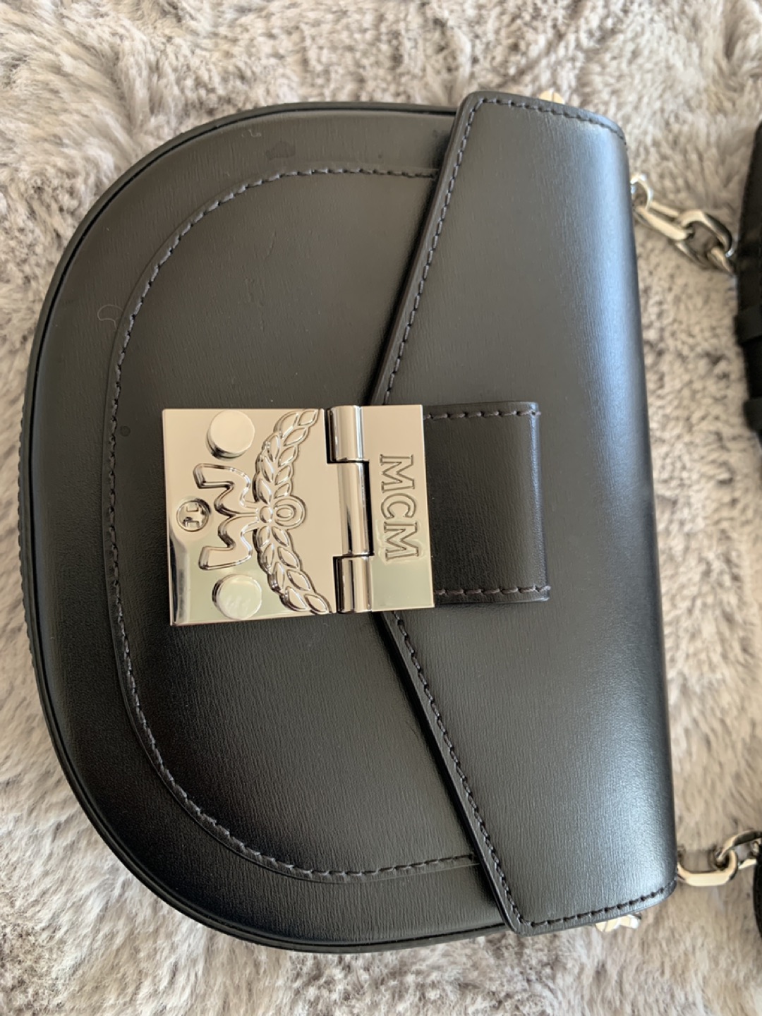 MCM Crossbody bag in Lamb Napa Leather image indicator(2)