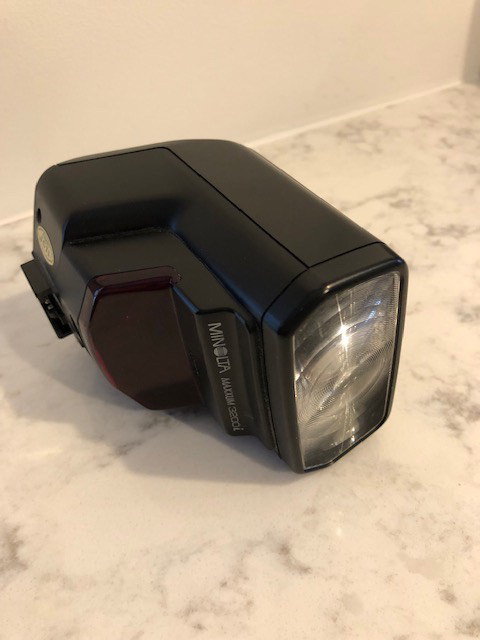 Vintage camera flash thumbnail