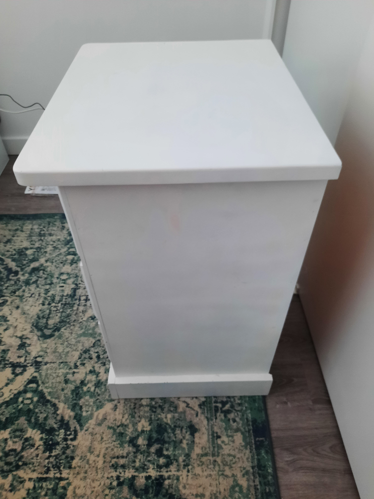 White Night side Table - photo 2