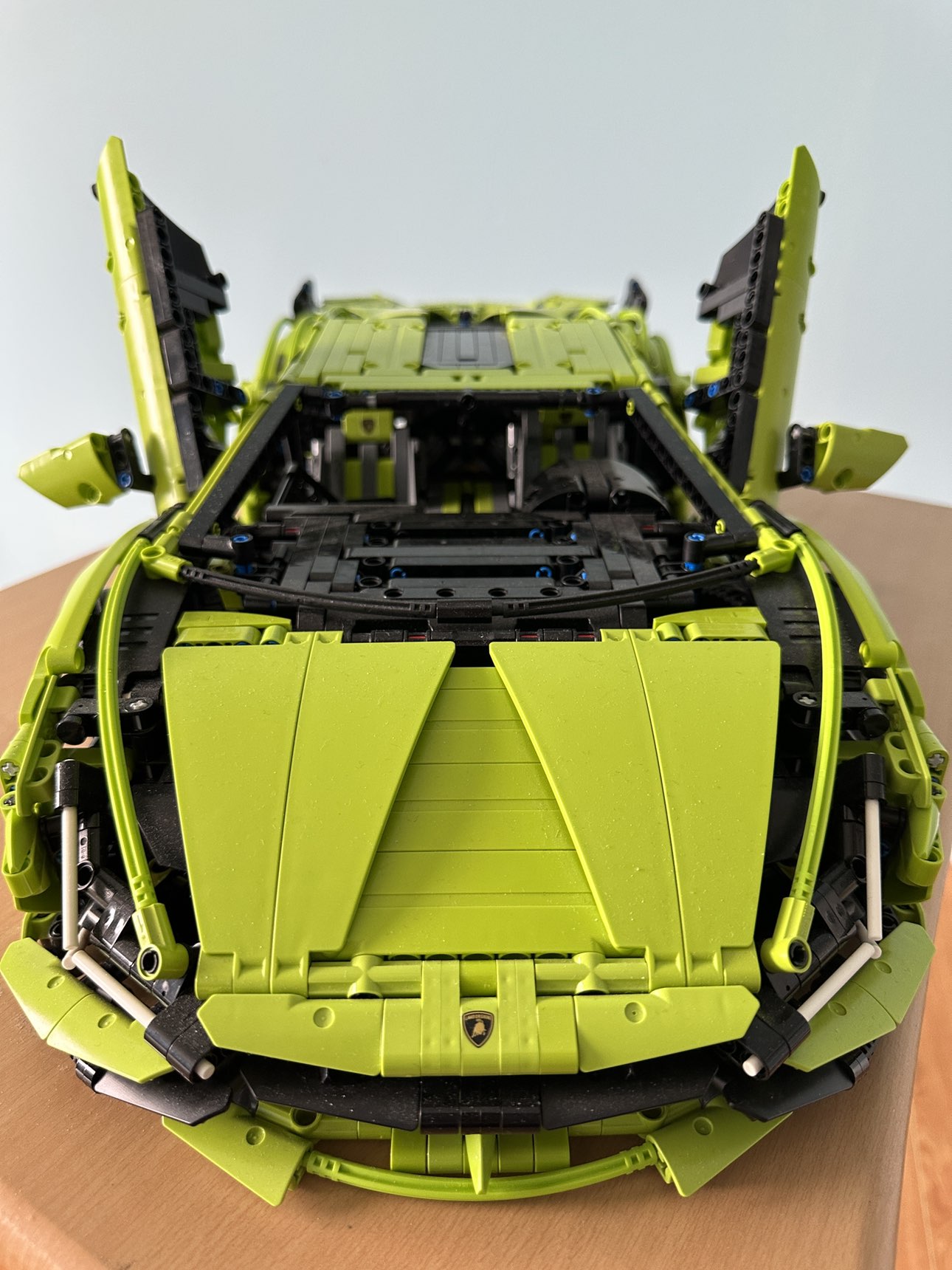 LEGO 42056 Technic Porsche 911 GT3 RS image indicator(2)