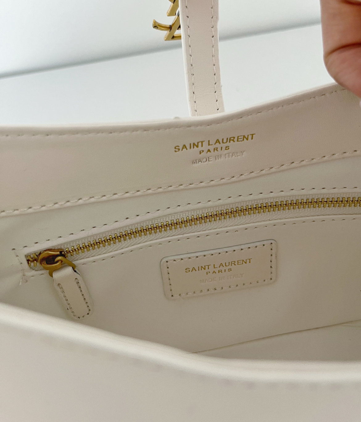 Ysl Hobo Shoulder Bag - photo 3