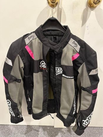 Woman’s motorcycle jacket L