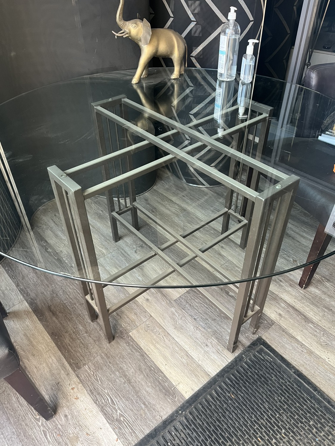 Glass table 6 chairs image indicator(3)