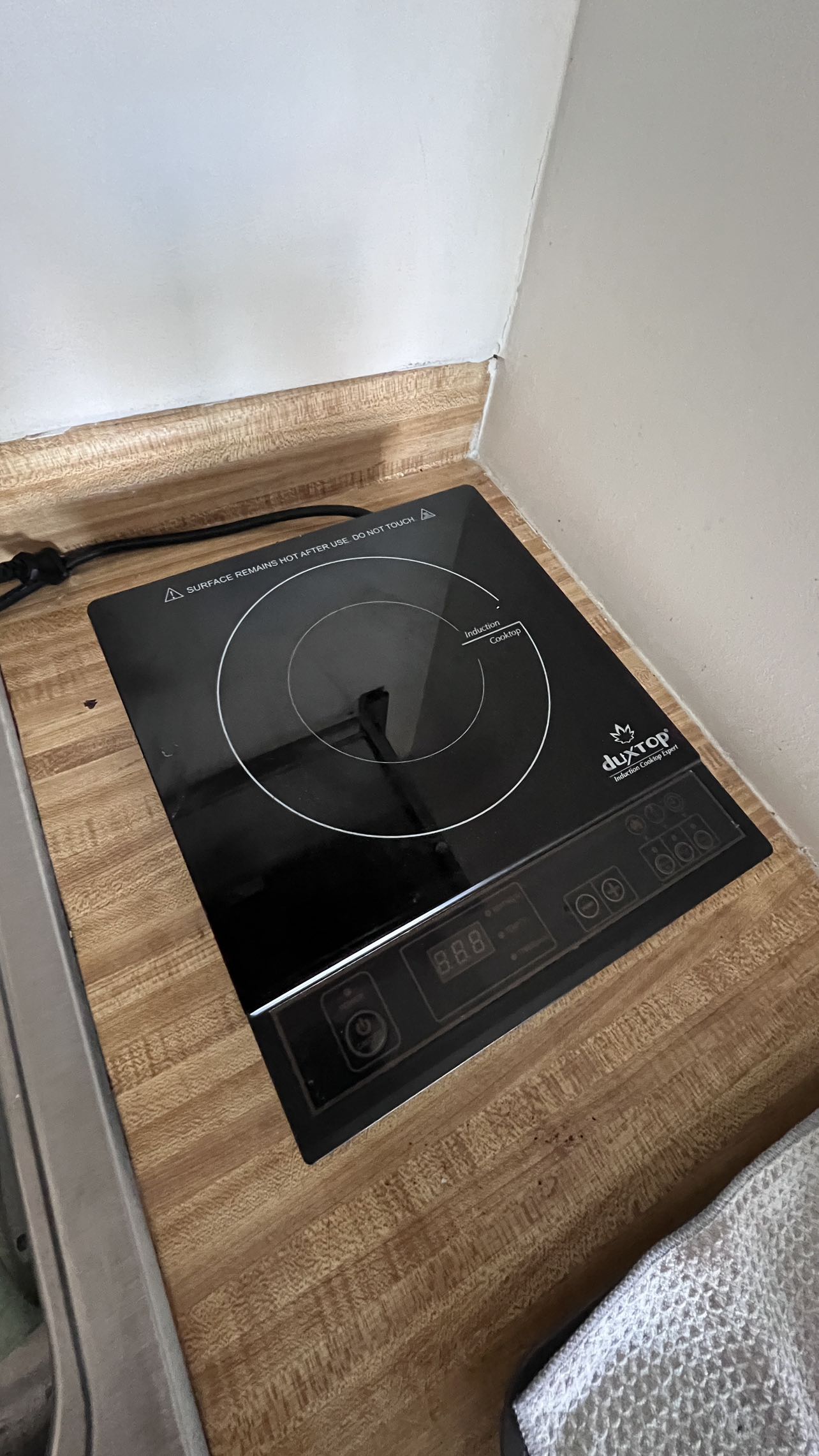 Duxtop 1800W Portable Induction Cooktop - photo 2