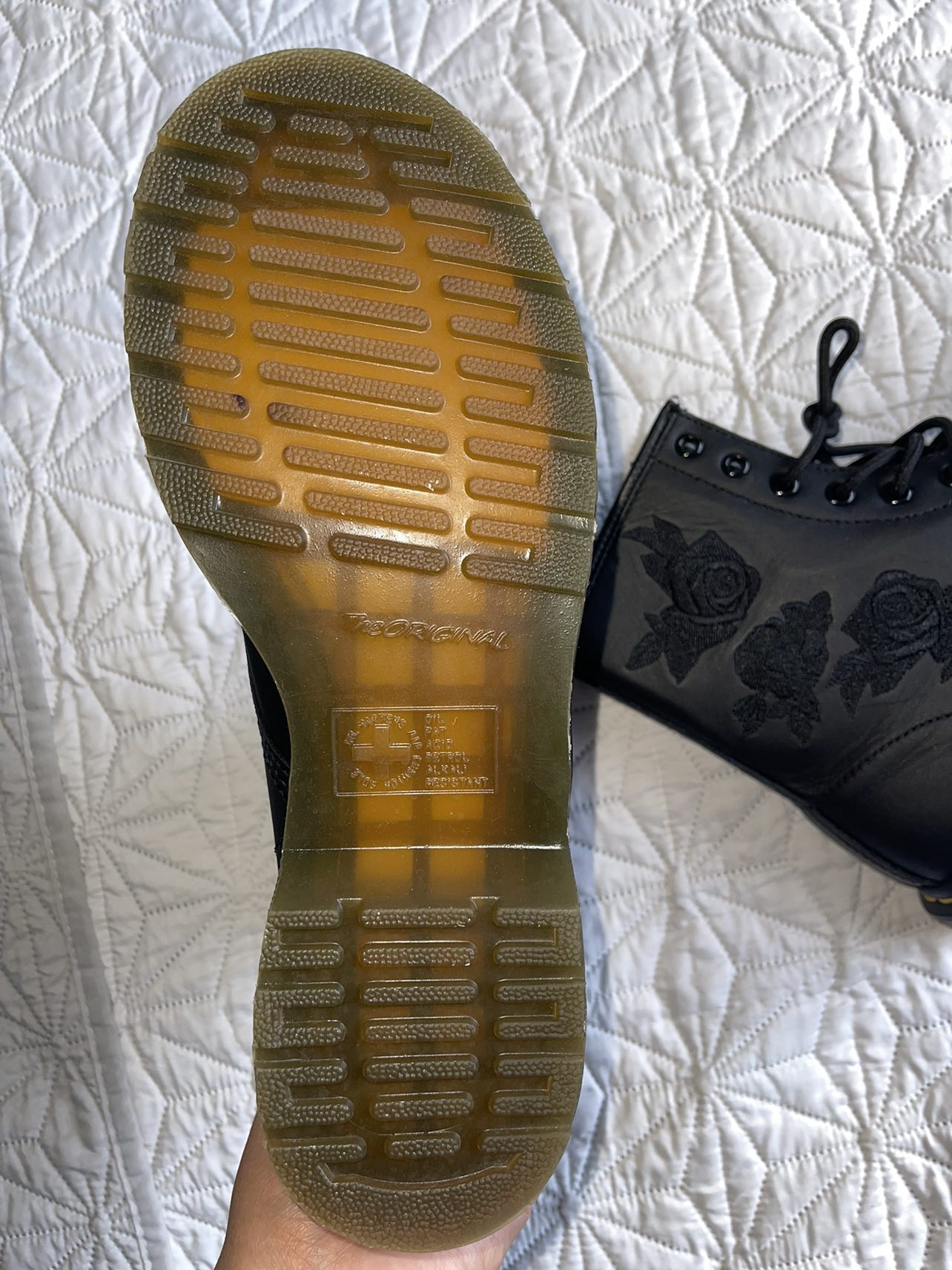 Brand new!! DR Martens boots image indicator(2)