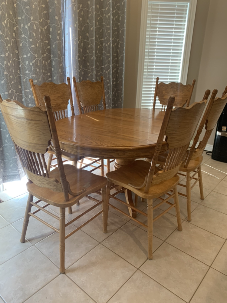 Solid Oak Kitchen/Dining Room Table for 4 or 6