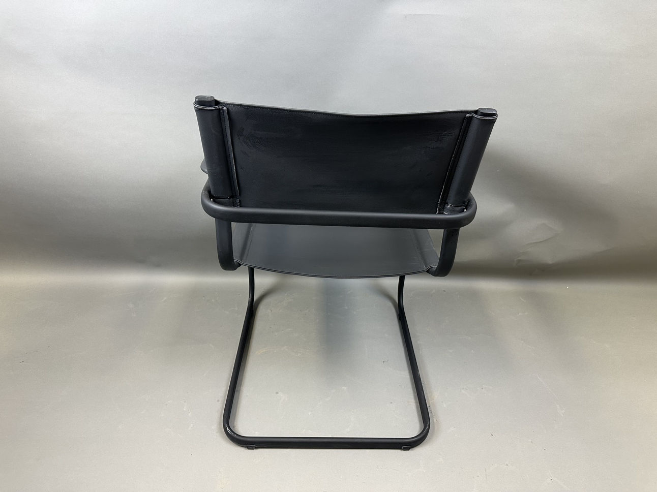 6x Black Vegan Leather and Metal Chairs - photo 3