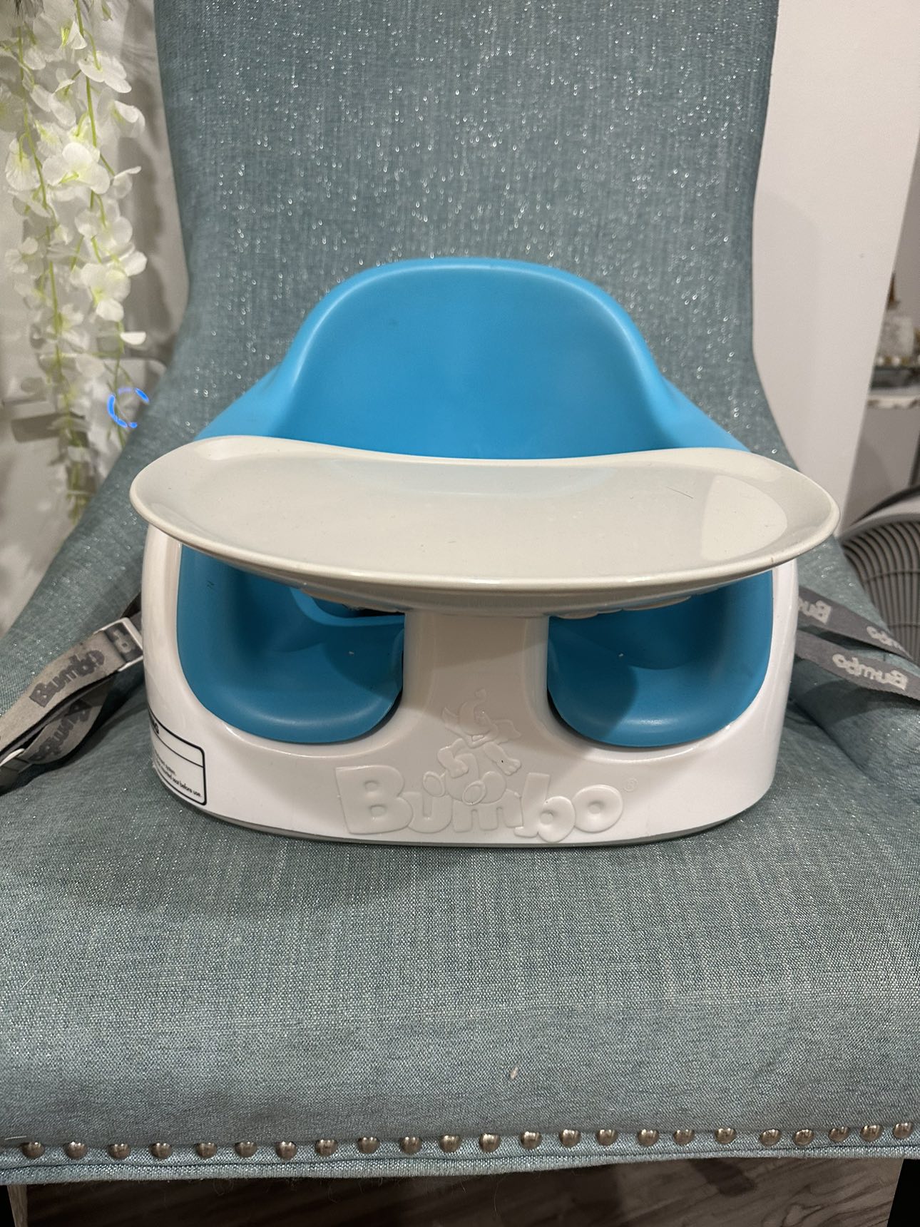Bumbo Seat with Tray - photo 2