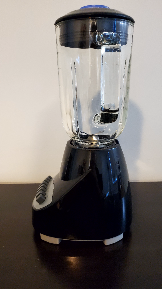 [Lightly Used] Black+Decker Blender - photo 4