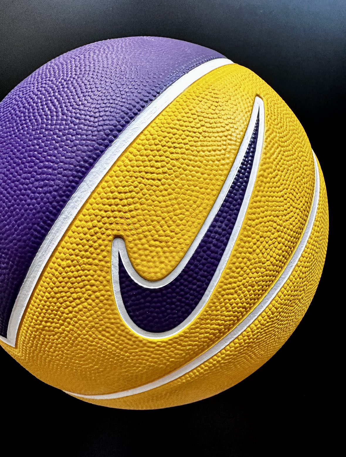 Nike Lebron Playground basketball ball SFG-23