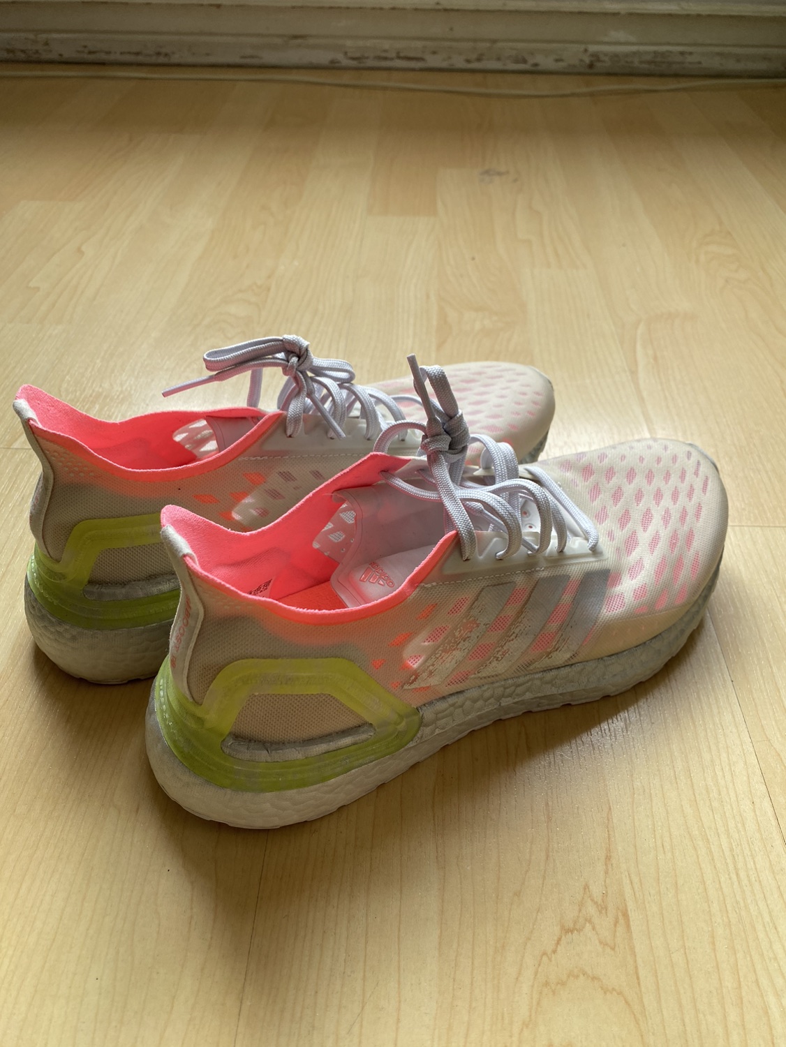 Adidas women’s size 8 thumbnail