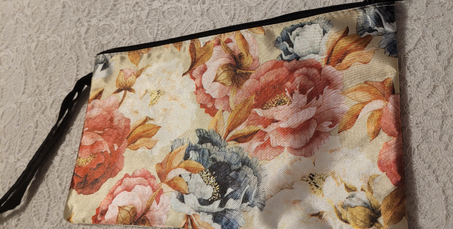 Beautiful flower makeup bag image indicator(4)