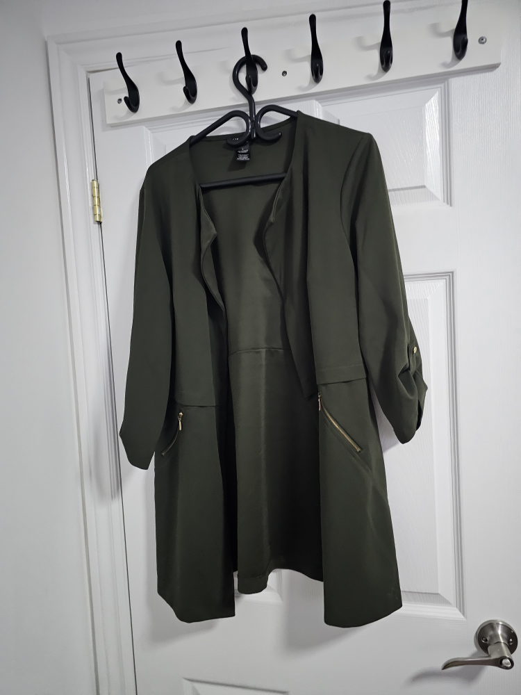 thin green blazer thumbnail