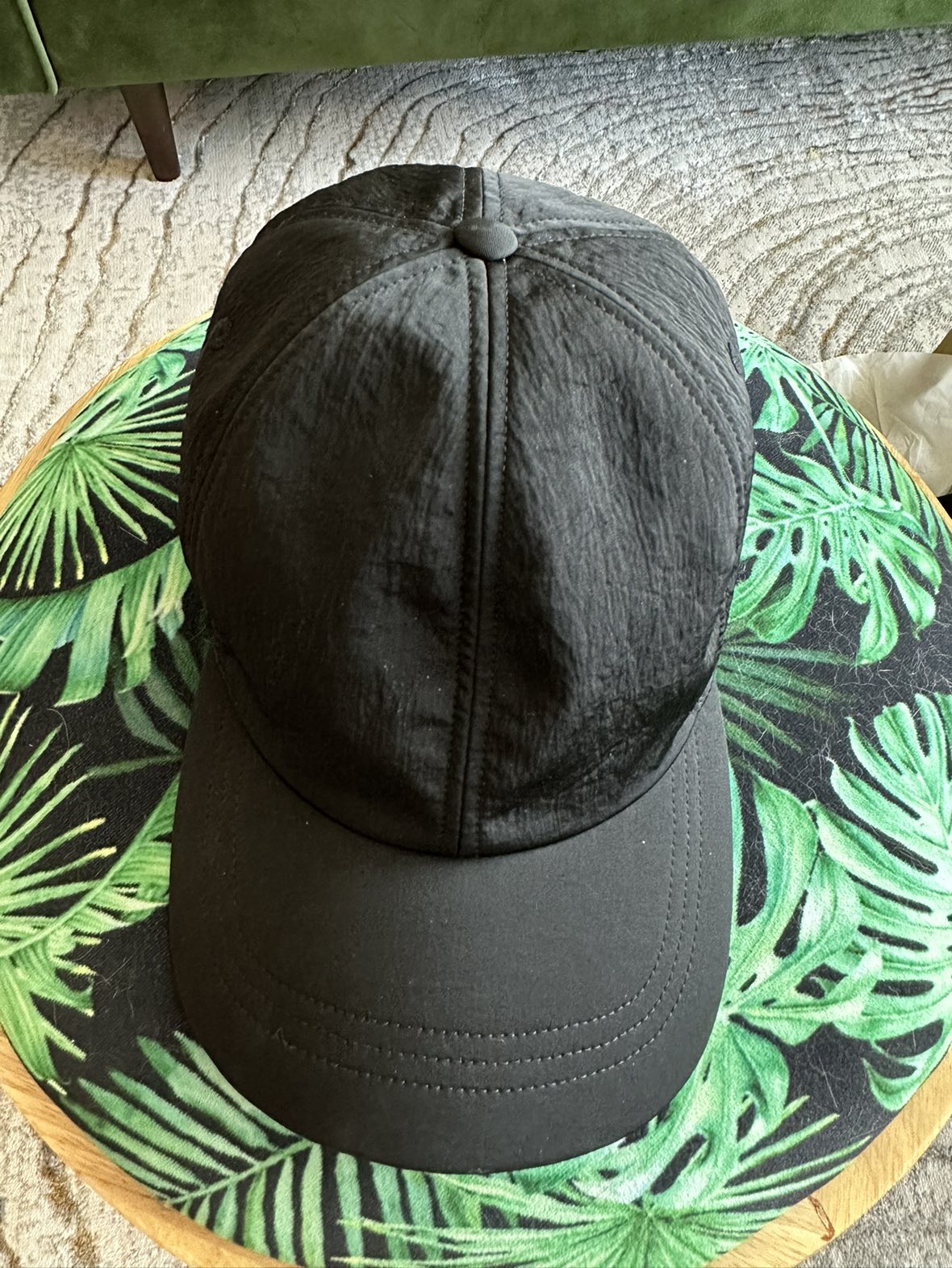 Lululemon Black Hat - photo 4