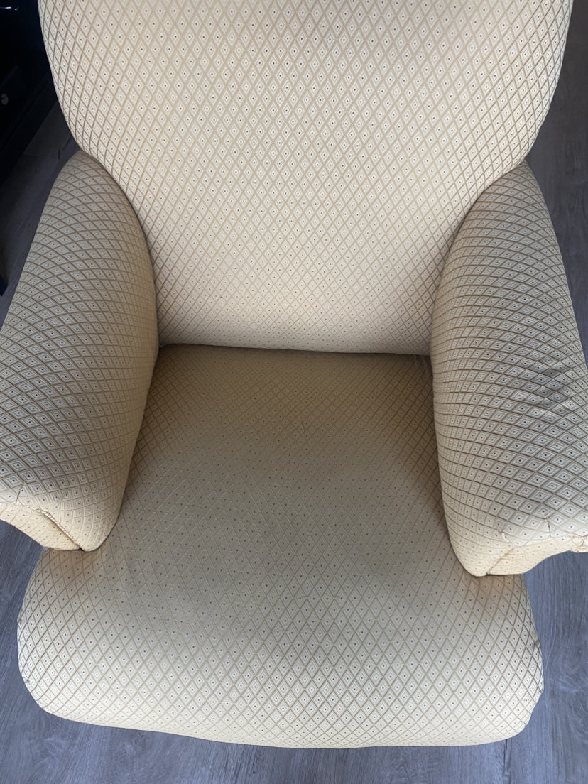 Big armchair 🪑 image indicator(7)