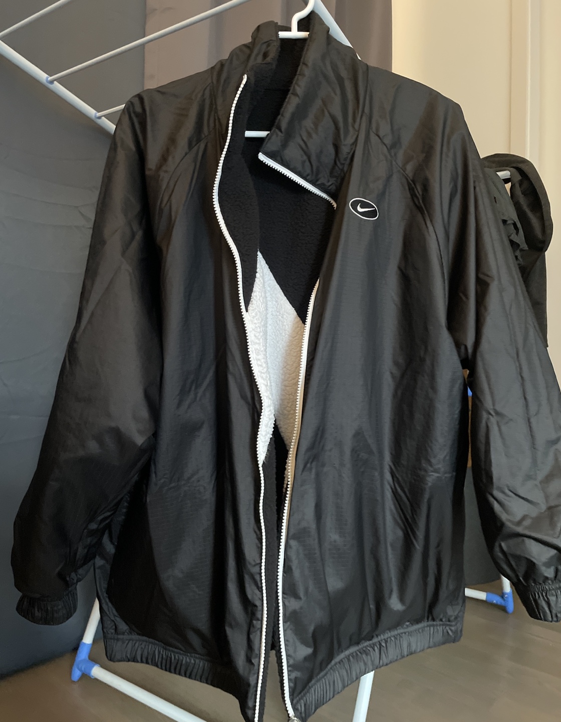 Nike Swoosh Women's Reversible Sherpa Jacket - photo 3