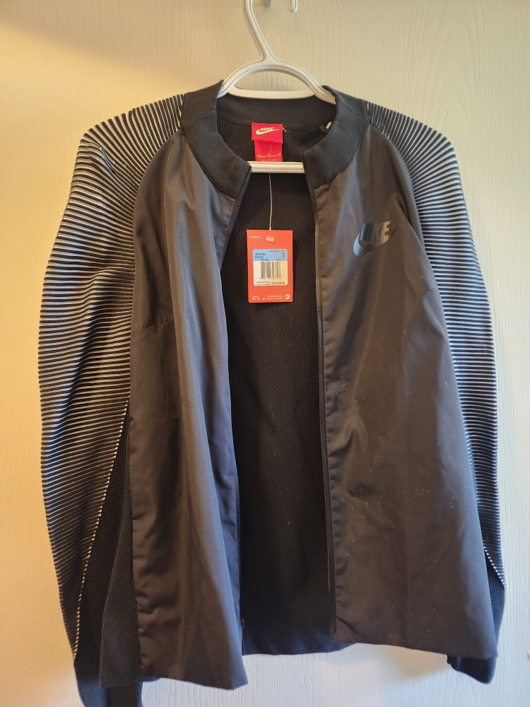 Nike jacket      M