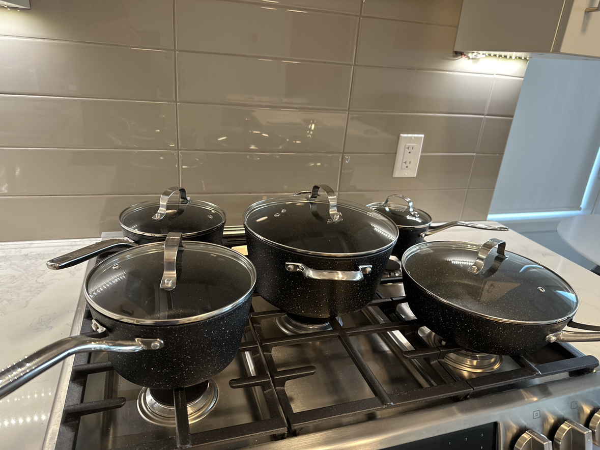 Rock - Pots and Pan with lids