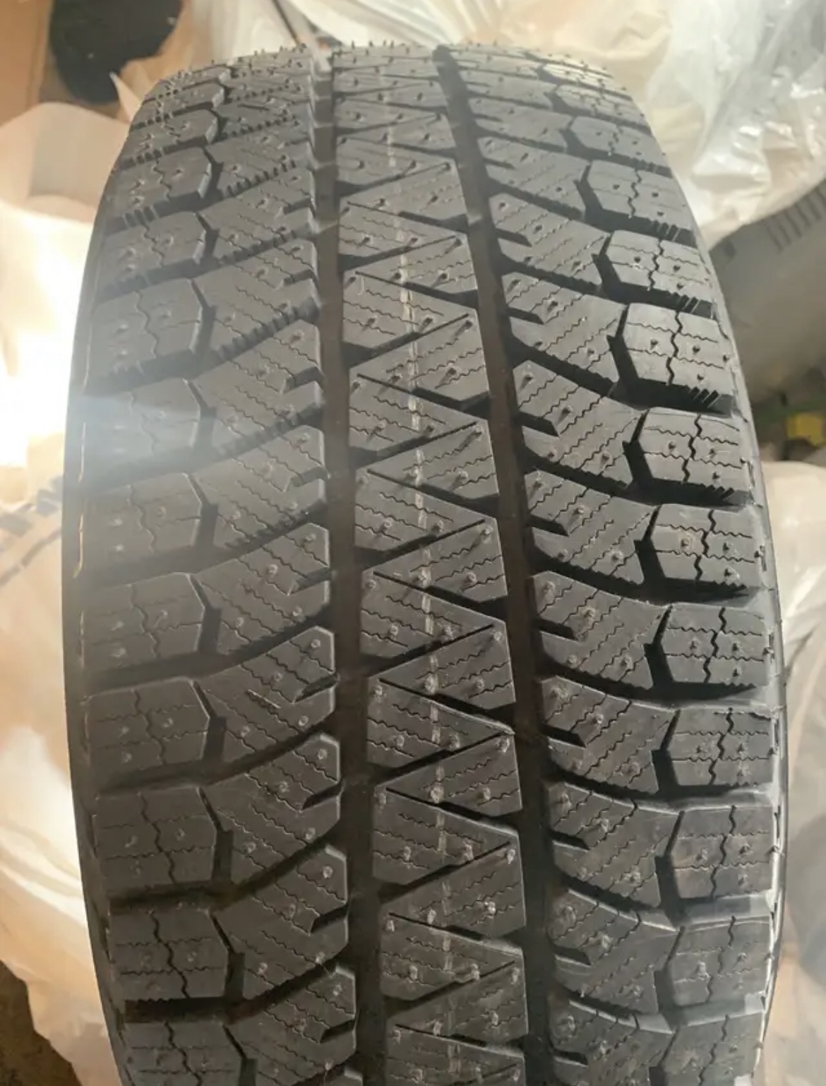 Bridgestone Blizzak Winter Tires 225/45r17 - photo 3