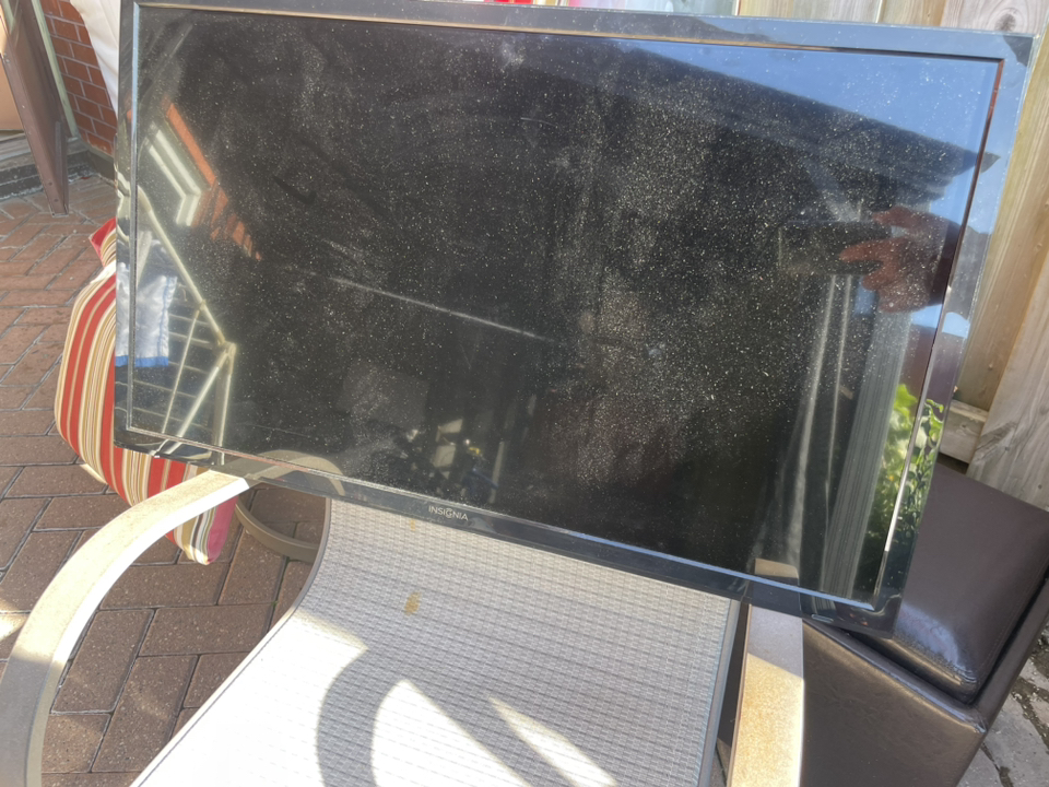 30 inch TV