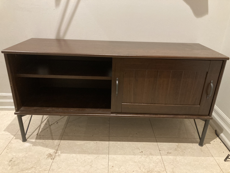 TV bench with one sliding door