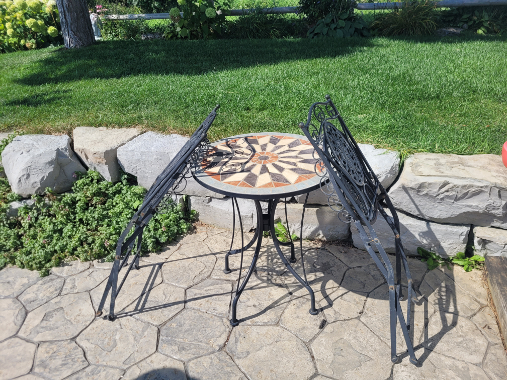 Bistro Table - patio set image indicator(3)