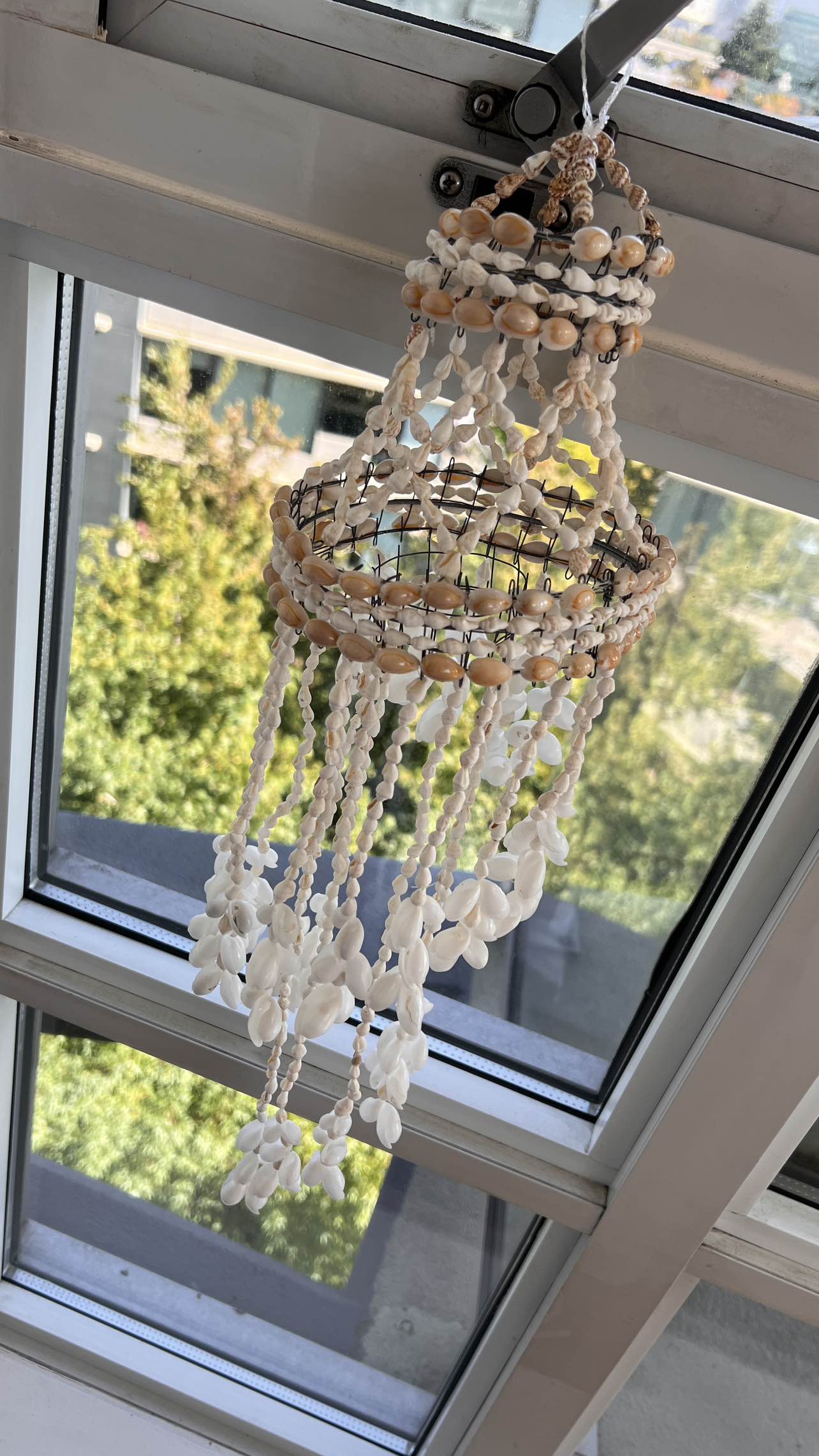 Hawaiian Handmade Sea Shell Windchime thumbnail