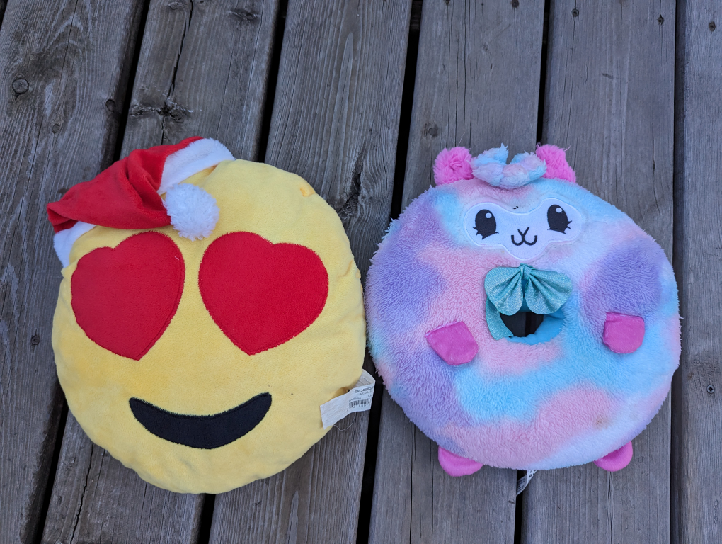 2 Pillows thumbnail