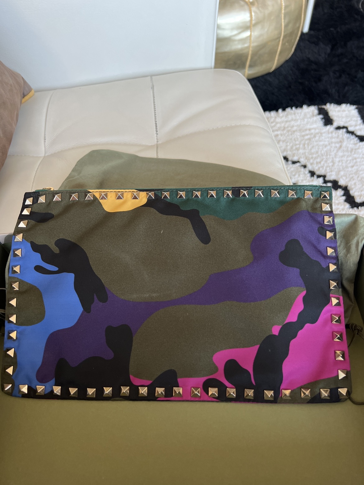 Valentino Rockstud fabric clutch - photo 5