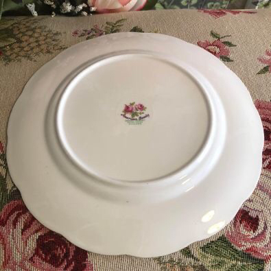 Royal Albert American Beauty 3-piece Teacup & Saucer Set - photo 4
