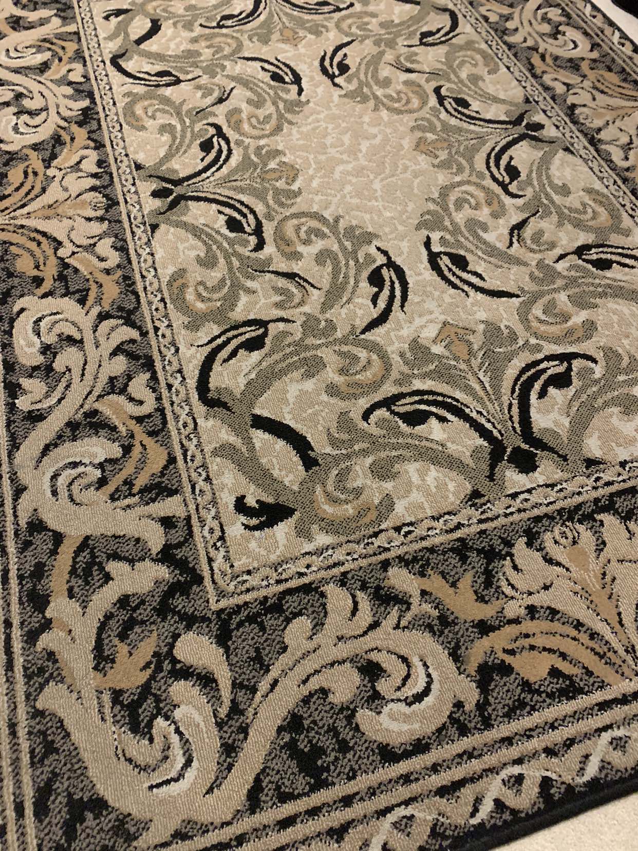 Moving sale!! AREA RUG / Carpet - photo 4