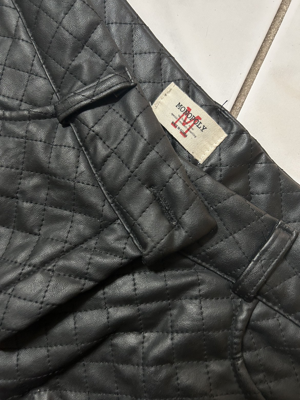 Cute Korean pleated faux leather shorts image indicator(2)