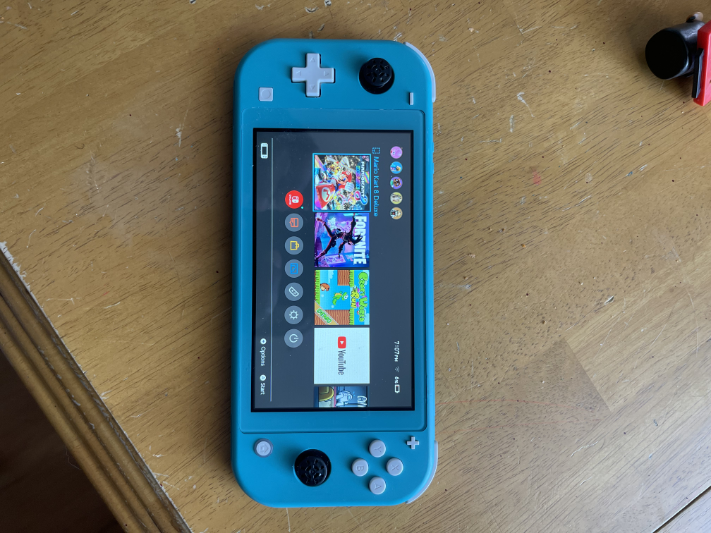 NINTENDO SWITCH LITE - photo 2
