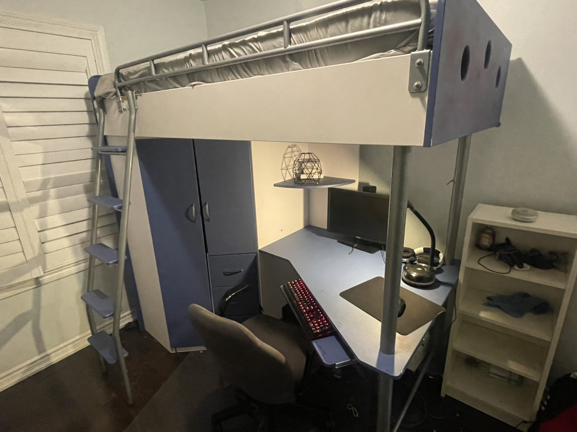 Single/twin loft bed with desk - photo 5