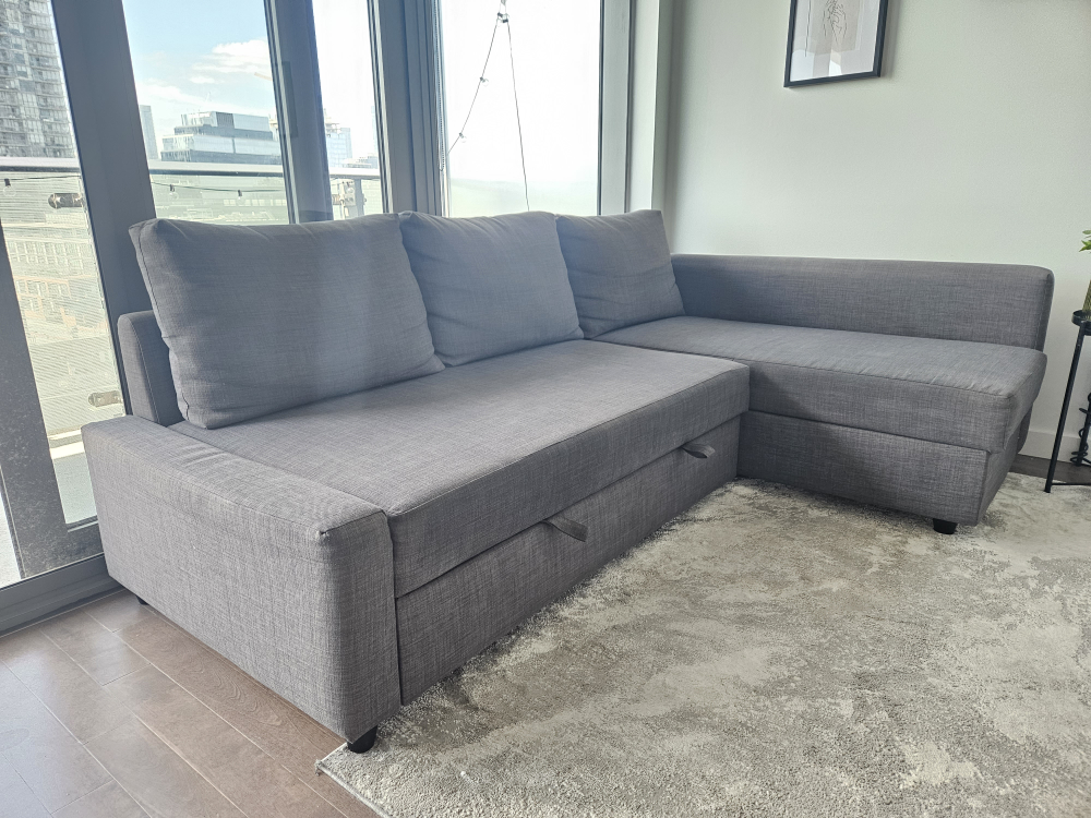 FRIHETEN IKEA SOFA COUCH PULLOUT BED LSHAPE