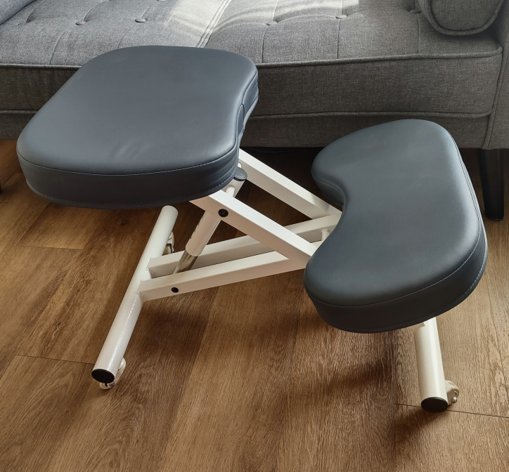 Kneeling chair