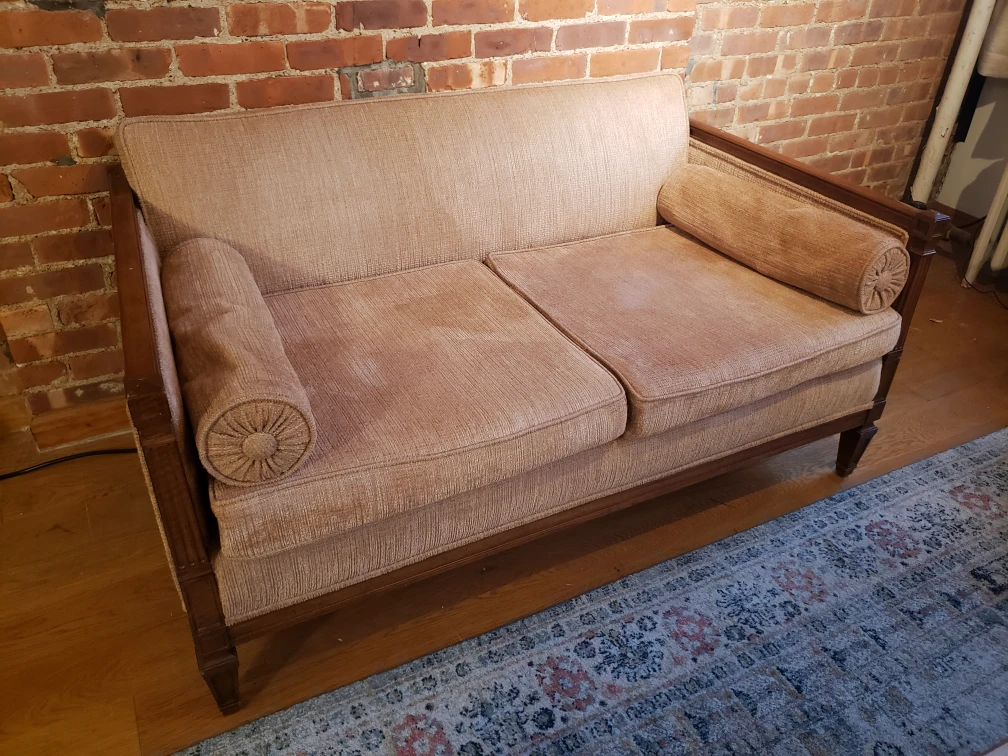 Vintage Couch - photo 2