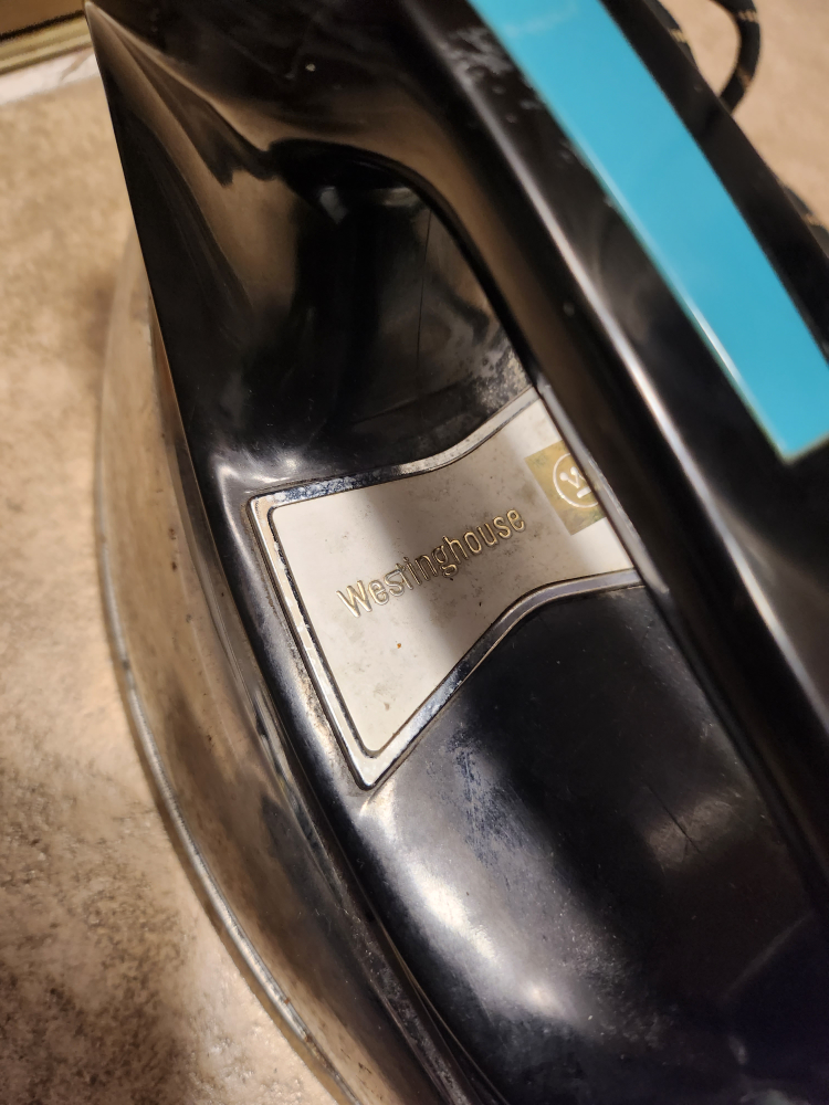 Vintage dry air irons - photo 2