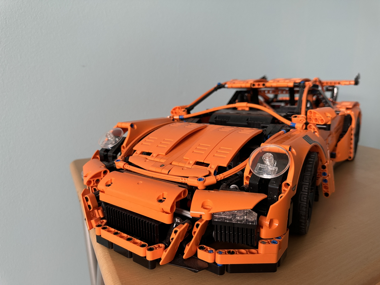 LEGO 42056 Technic Porsche 911 GT3 RS image indicator(8)