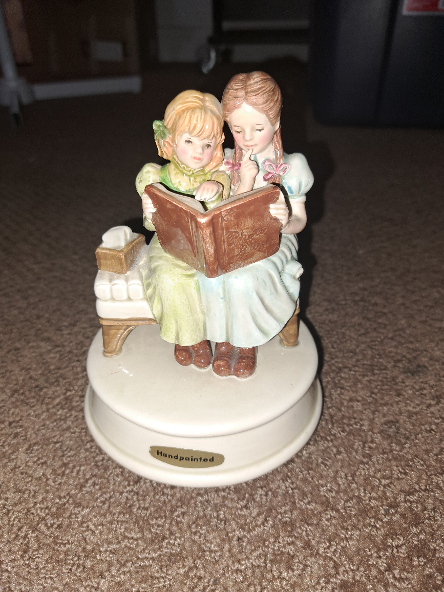 Musical figurine.