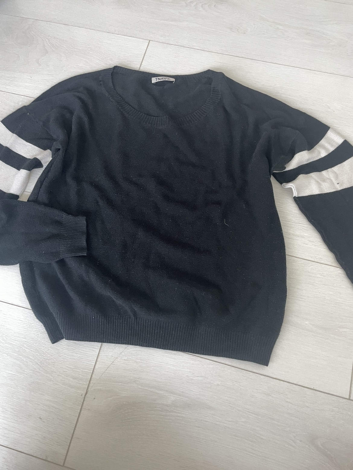 Aritzia tna sweater thumbnail