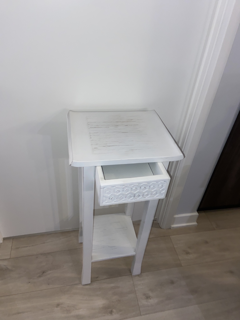 Pier 1 Plant/Side Table - photo 2