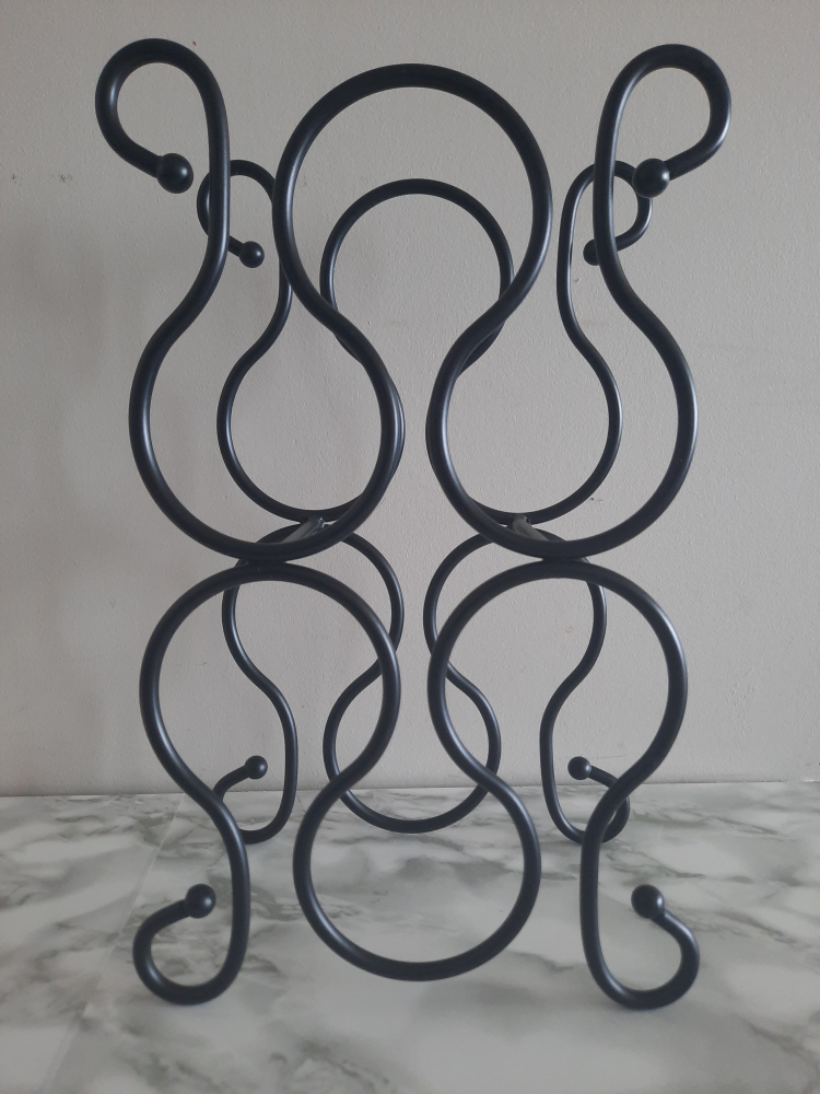 6 bottle metal wine rack