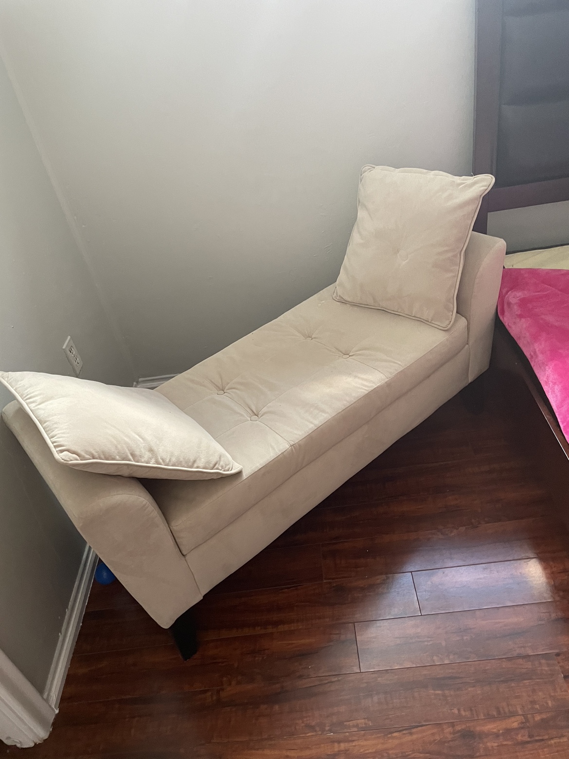 Lounge chair